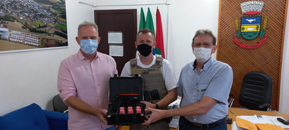Prefeito Gelson Scherer, Comandante Dewes e Presidente da Coagril, Dercio Stürmer