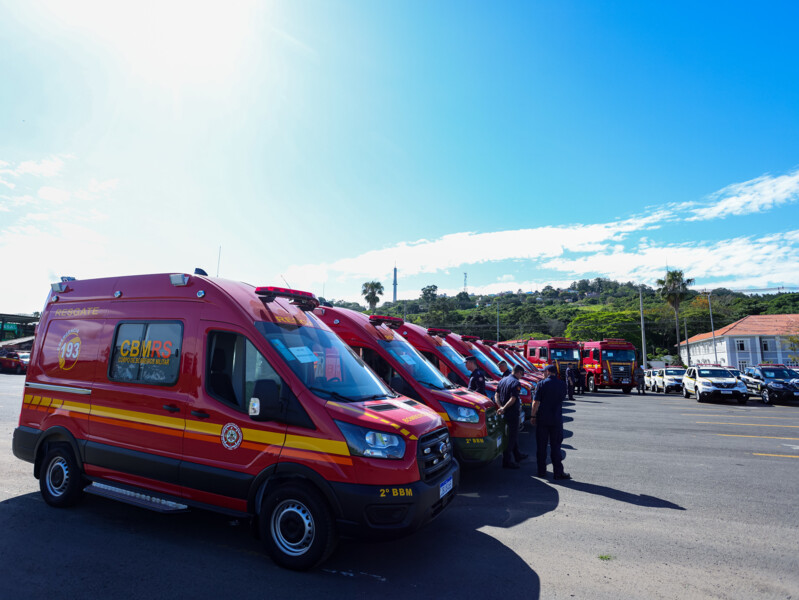 Dez ambulâncias de resgate vão reforçar frota do Corpo de Bombeiros - Foto: Grégori Bertó / Palácio Piratini