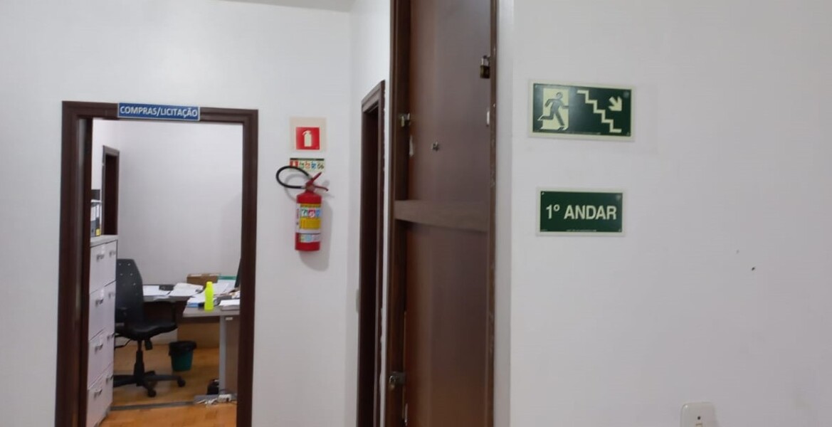 Placas de sinalização foram instaladas.