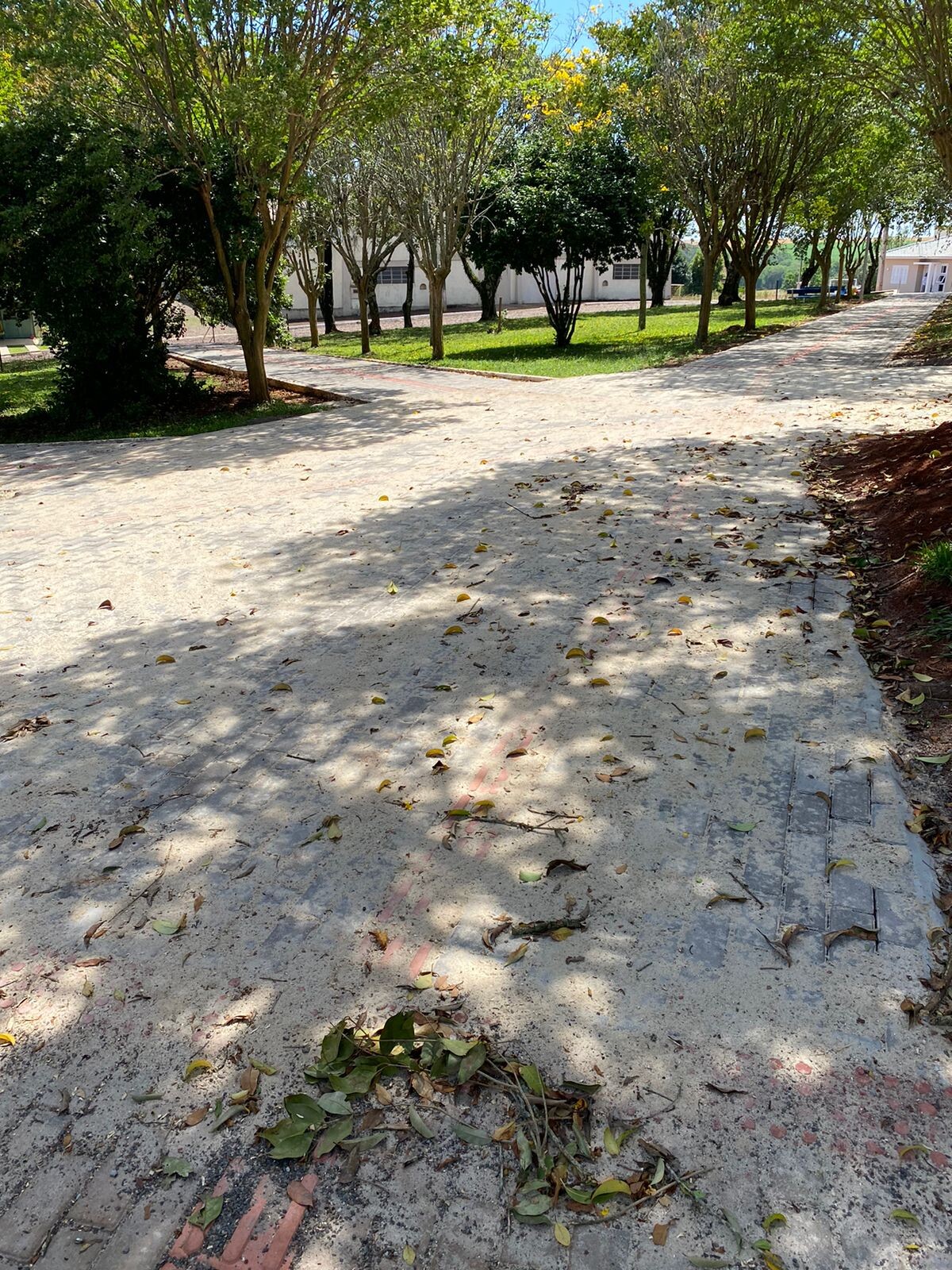 Praça Tiradentes - Distrito de Tesouras