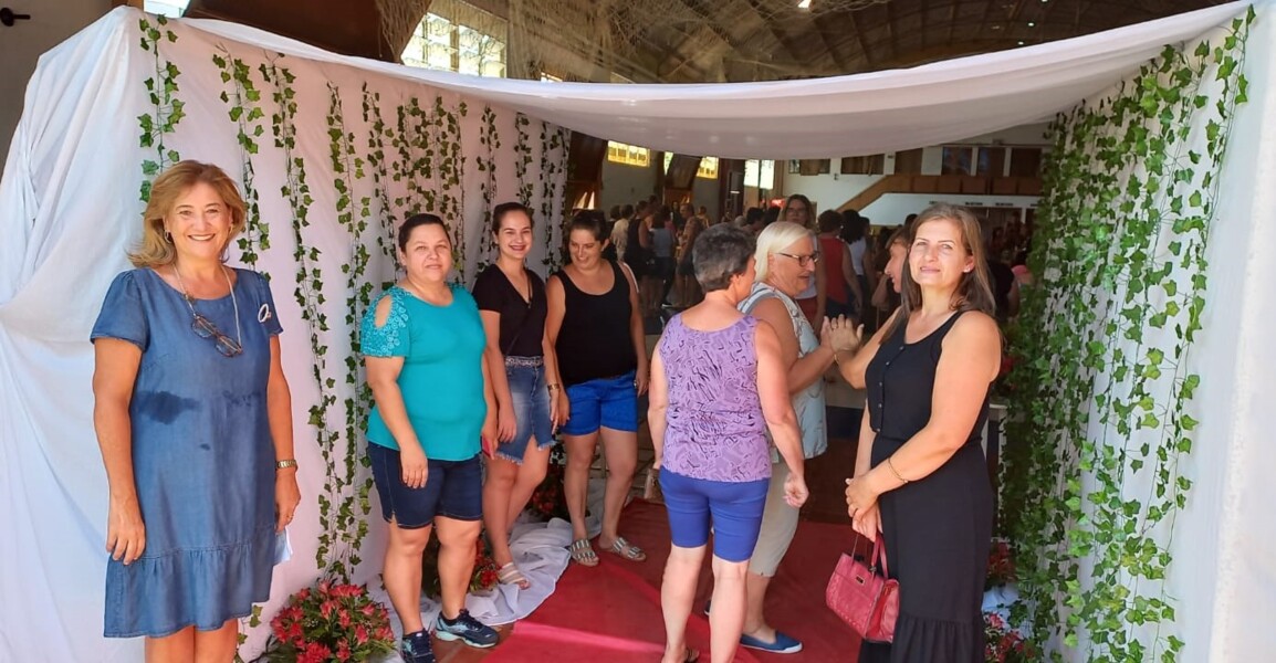 Recepção às participantes do encontro.