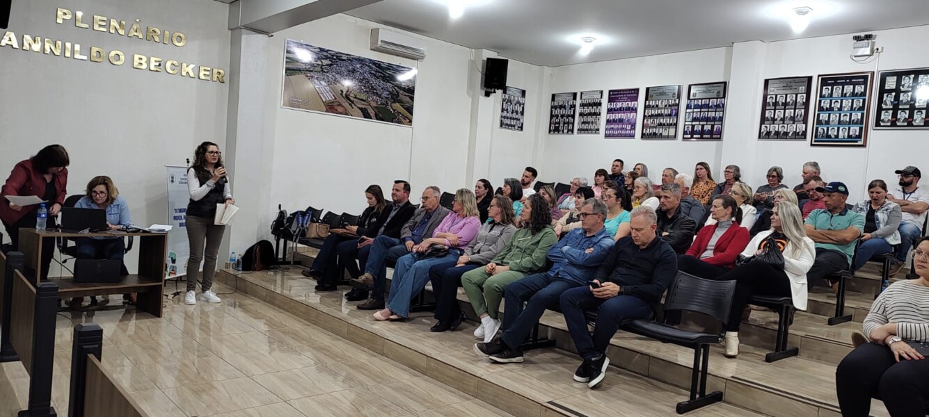Momento da apresentação das ações e metas da proposta do Plano Municipal de Turismo.