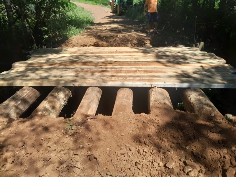 Ponte recuperada na localidade de Três Mártires.