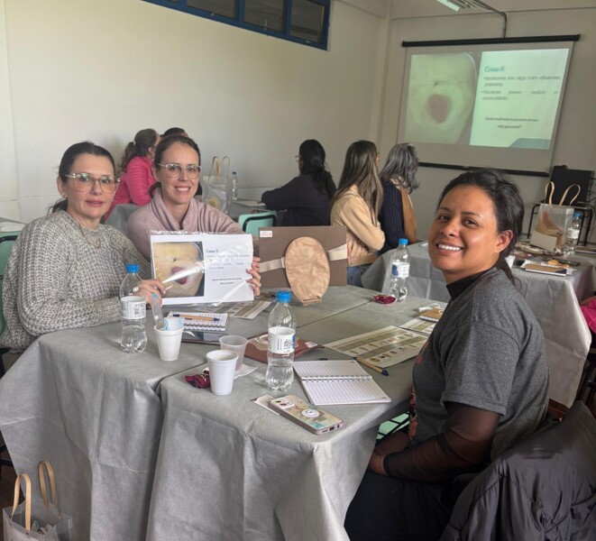 enfermeiras-da-secretaria-municipal-de-saude-participam-de-treinamento-sobre-o-cuidado-individualizado-da-pessoa-com-estomia